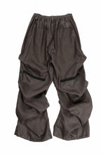 画像をギャラリービューアに読み込む, A.F ARTEFACT HERRINGBONE LINEN TUCK WIDE PANTS (BROWN)