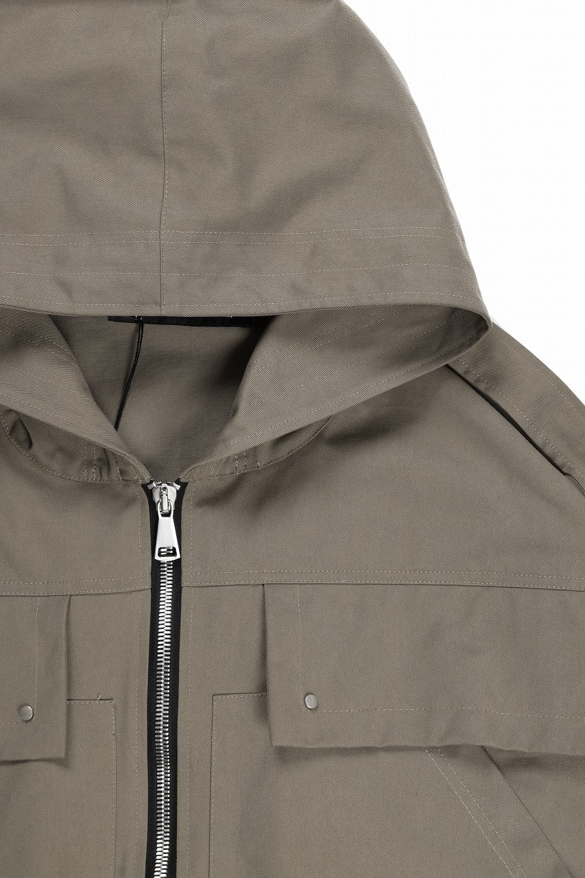 A.F ARTEFACT TWILL MILITARY HOODIE BLOUSON (KHAKI)