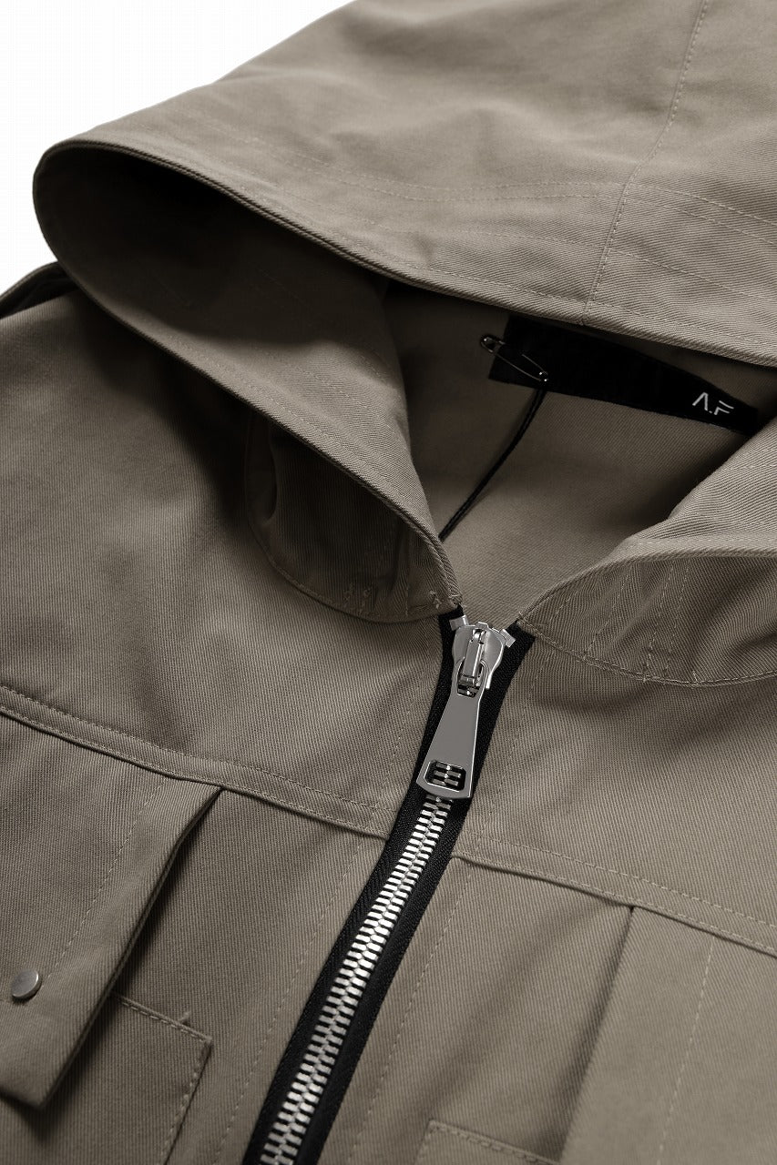 A.F ARTEFACT TWILL MILITARY HOODIE BLOUSON (KHAKI)