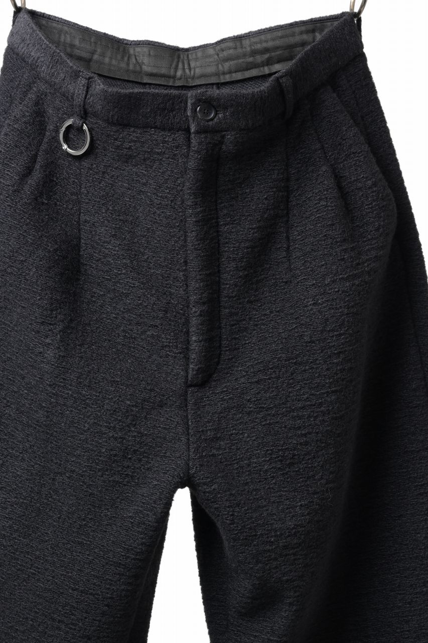 画像をギャラリービューアに読み込む, th products KAPOOR / Wide Tapered Pants / travel wool premiere (black)
