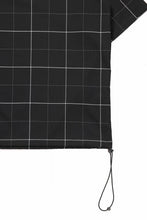 画像をギャラリービューアに読み込む, N/07 exclusive MOCK NECK HALF SLEEVE PULLOVER / WINDOWPANE CHECK TR TWILL (BLACK)