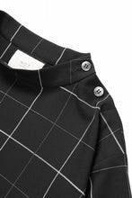 画像をギャラリービューアに読み込む, N/07 exclusive MOCK NECK HALF SLEEVE PULLOVER / WINDOWPANE CHECK TR TWILL (BLACK)
