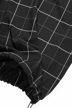 画像をギャラリービューアに読み込む, N/07 exclusive MOCK NECK HALF SLEEVE PULLOVER / WINDOWPANE CHECK TR TWILL (BLACK)
