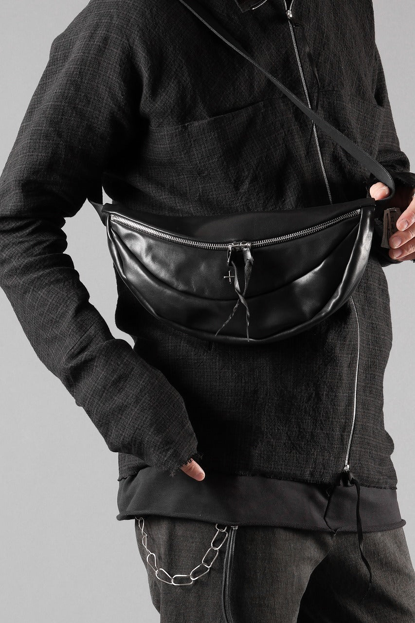 画像をギャラリービューアに読み込む, m.a+ medium slice belt bag / BY202 / CU1.0 (BLACK)