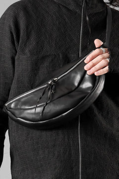 画像をギャラリービューアに読み込む, m.a+ medium slice belt bag / BY202 / CU1.0 (BLACK)