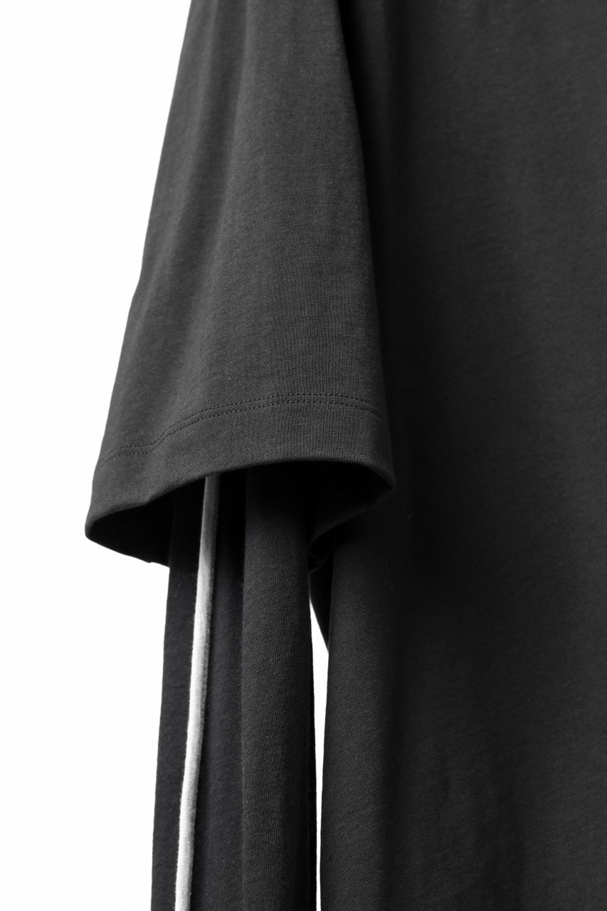 Load image into Gallery viewer, thom/krom OVERSIZED LAYER PIPING SLEEVE TEE / COTTON JERSEY (BLACK)
