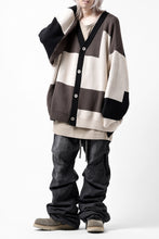 画像をギャラリービューアに読み込む, A.F ARTEFACT BLOCK-PANEL COTTON KNIT CARDIGAN /  (BLACK x GREY x BEIGE)