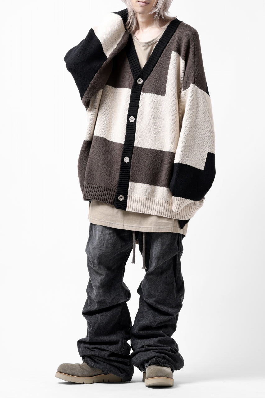 画像をギャラリービューアに読み込む, A.F ARTEFACT BLOCK-PANEL COTTON KNIT CARDIGAN /  (BLACK x GREY x BEIGE)