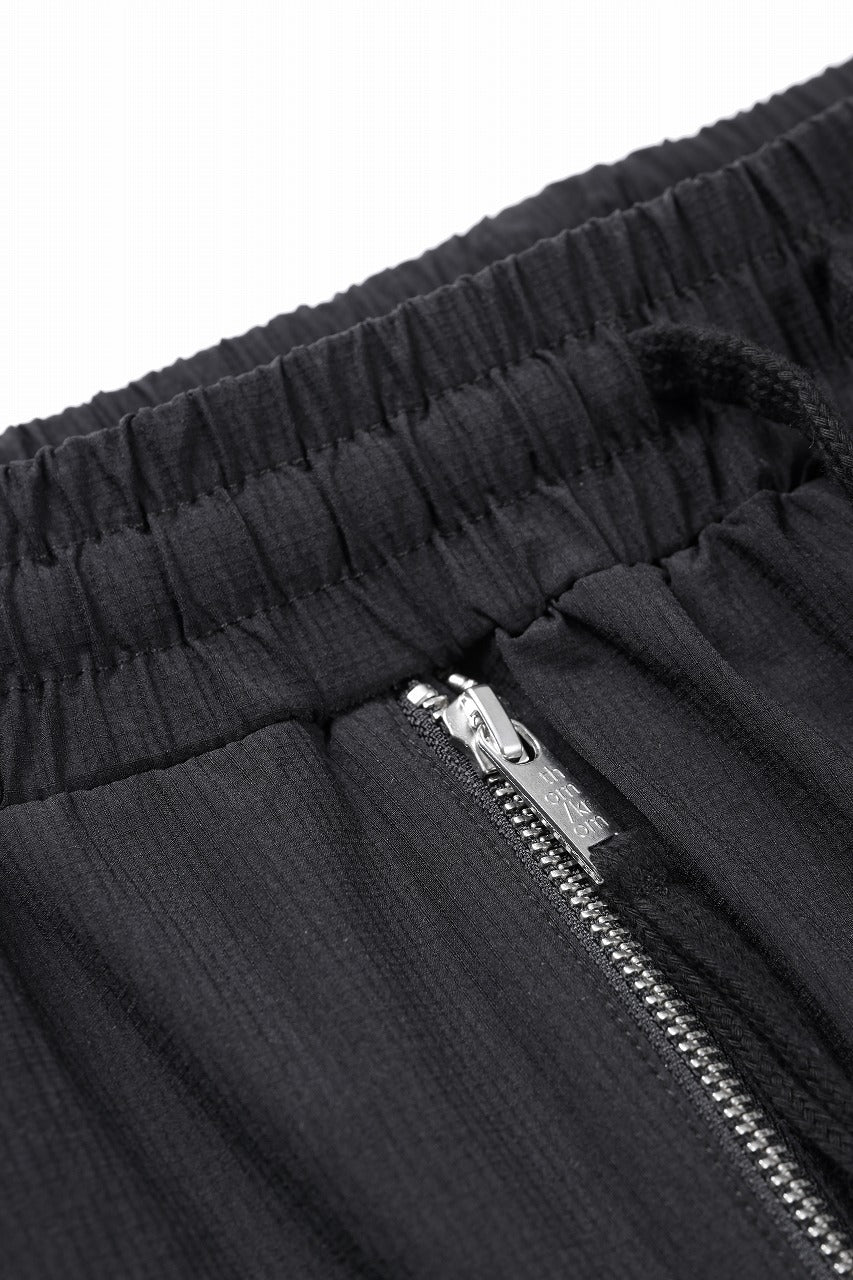 thom/krom ZIP DETAIL SHORTS / RIPSTOP STRETCH NYLON (BLACK)