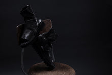 Load image into Gallery viewer, incarnation HORSE LEATHER SHARK SOLE SANDAL SD-1 (PIECE DYED / 91N)