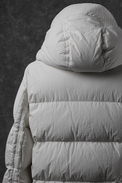 Load image into Gallery viewer, Ten c SURVIVAL DOWN JACKET / GARMENT DYED (WHITE)