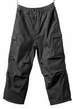 Load image into Gallery viewer, mastermind WORLD x ALPHA INDUSTRIES CARGO PANTS (BLACK)