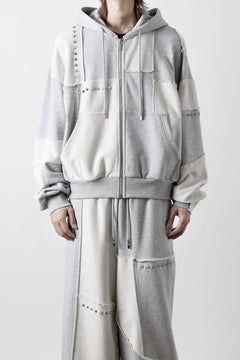 画像をギャラリービューアに読み込む, Feng Chen Wang PANELLED FULL ZIP HOODIE (GREY)