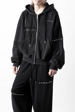 画像をギャラリービューアに読み込む, Feng Chen Wang PANELLED FULL ZIP HOODIE (BLACK)