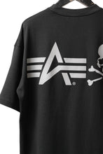 画像をギャラリービューアに読み込む, mastermind WORLD x ALPHA INDUSTRIES CIGER POCKET TEE (BLACK)