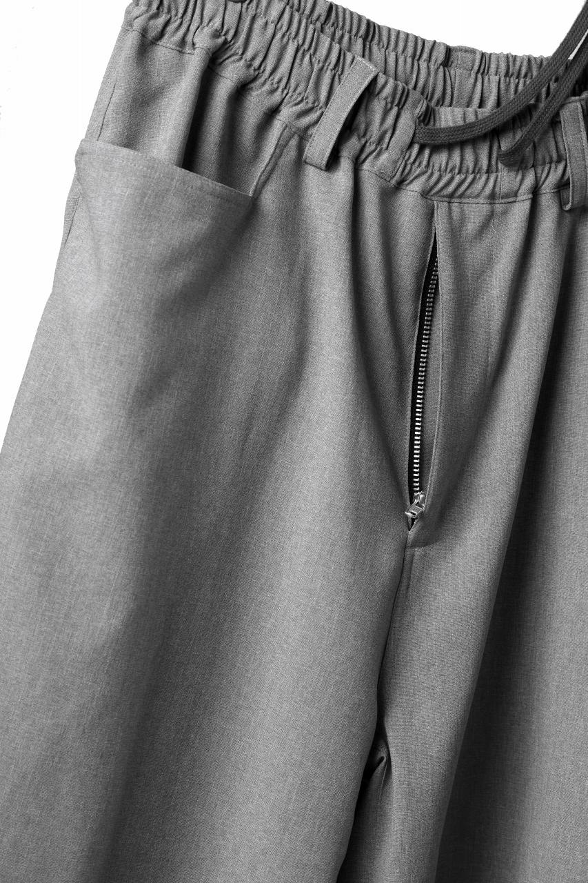 A.F ARTEFACT limited TUCK SQUEEZING WIDE PANTS / BACK STRIPE WOOLY CLOTH (L.GREY)