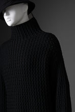 画像をギャラリービューアに読み込む, forme d&#39;expression Chunky Ribbed Knit Sweater (Black)