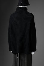 画像をギャラリービューアに読み込む, forme d&#39;expression Chunky Ribbed Knit Sweater (Black)