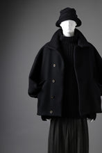 Load image into Gallery viewer, forme d&#39;expression Bomber Short Coat (Black)