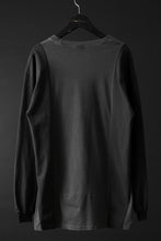 Load image into Gallery viewer, CHANGES exclusive VINTAGE REMAKE L/S TOPS (MULTI BLACK #P)