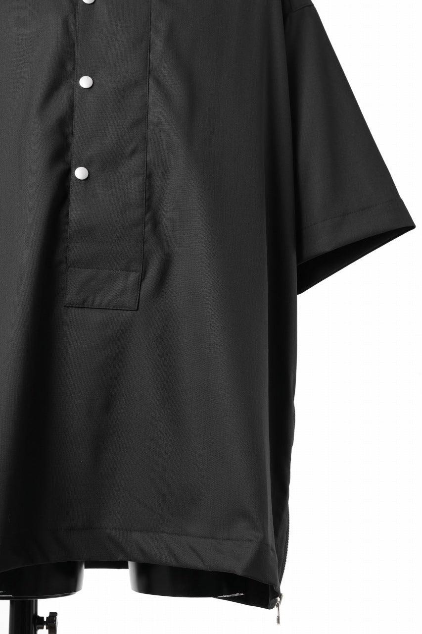 Load image into Gallery viewer, A.F ARTEFACT SIDE ZIP HALF PULOVER SHIRT / TROPICAL WOOL (BLACK)