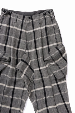 Load image into Gallery viewer, Y&#39;s ZIP POCKET TAPERED PANTS / LINEN PLAID (GREY)