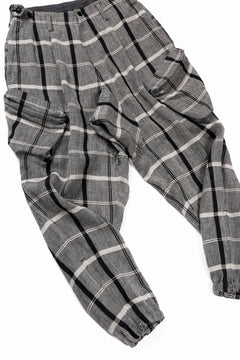 Load image into Gallery viewer, Y&#39;s ZIP POCKET TAPERED PANTS / LINEN PLAID (GREY)