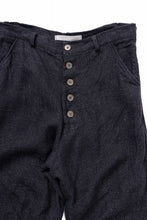 画像をギャラリービューアに読み込む, YUTA MATSUOKA cropped pants / medium white dyed linen (blue black)