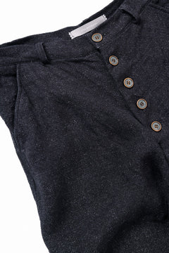 Load image into Gallery viewer, YUTA MATSUOKA cropped pants / medium white dyed linen (blue black)