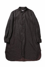 Load image into Gallery viewer, YUTA MATSUOKA long shirt / bengala ink coating linen (reddish brown)