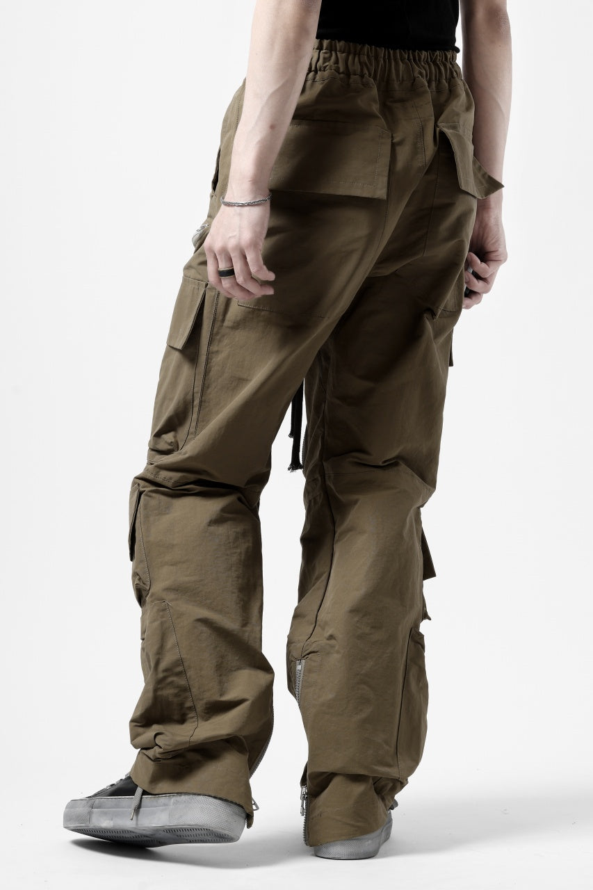 A.F ARTEFACT RADICAL-ZIP FIELD PANTS (BEIGE)