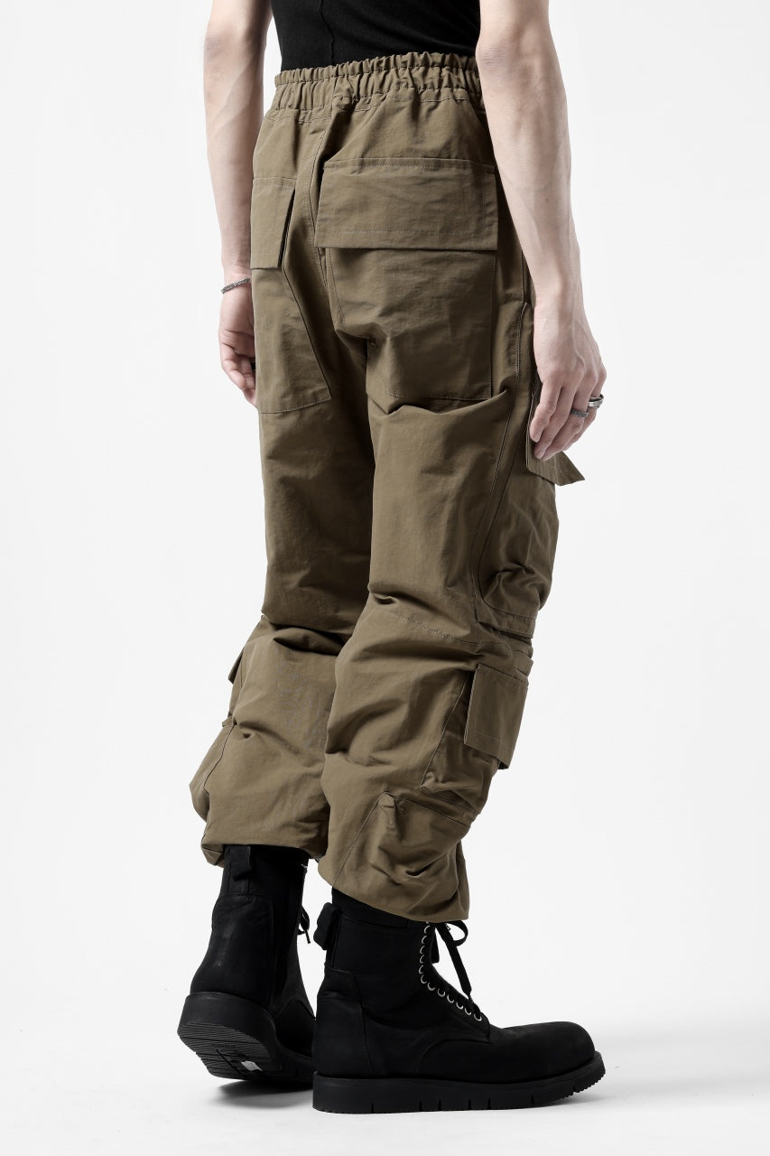 A.F ARTEFACT RADICAL-ZIP FIELD PANTS (BEIGE)