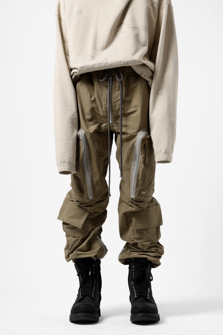 A.F ARTEFACT RADICAL-ZIP FIELD PANTS (BEIGE)の商品ページ