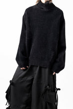 画像をギャラリービューアに読み込む, th products Mole Turtle Knit / feather mogol shaggy knit (black)