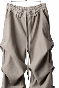 Load image into Gallery viewer, A.F ARTEFACT TUCK VOLUME BAGGY PANTS / PEs KNIT JERSEY (BEIGE)