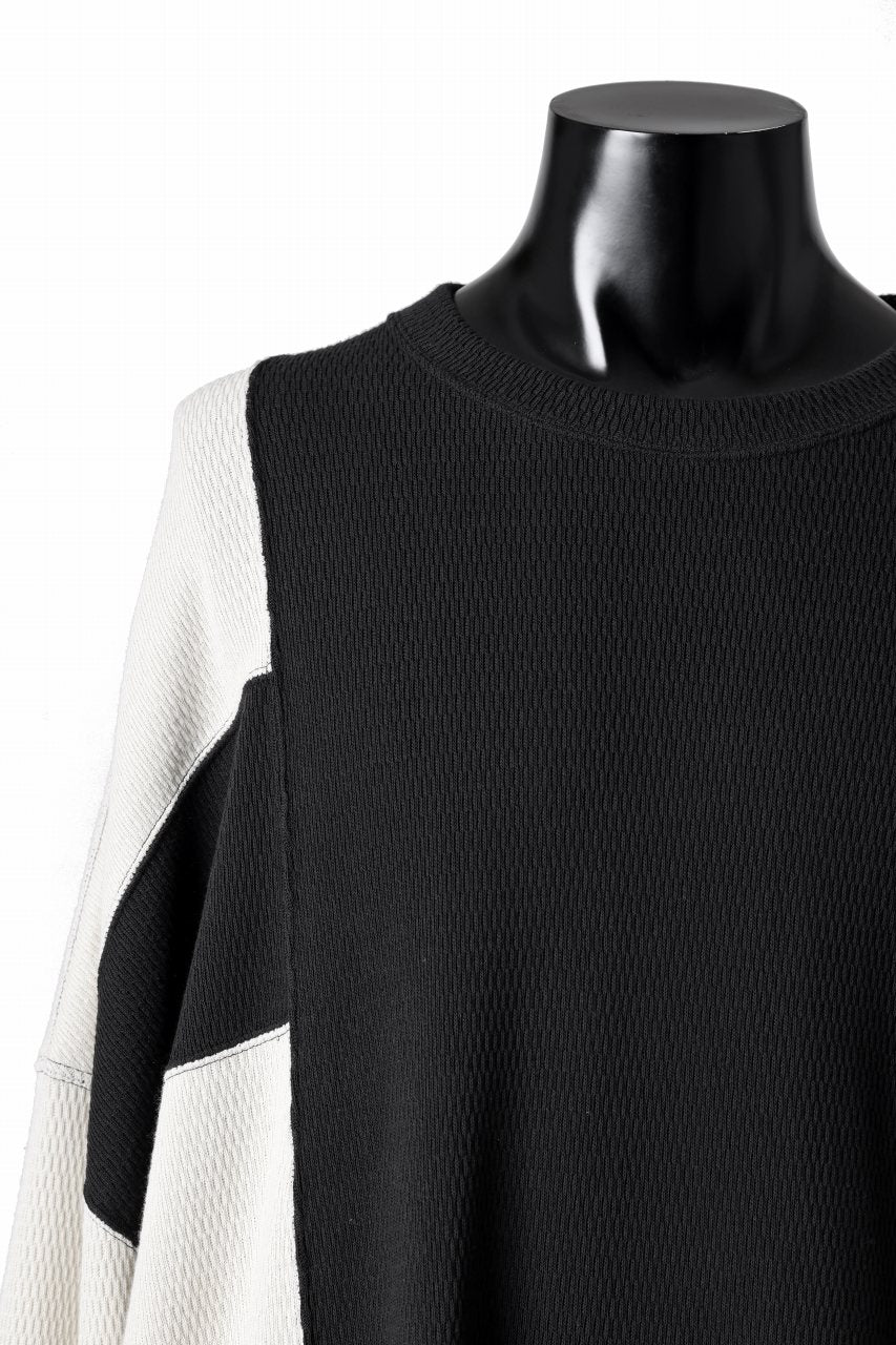 A.F ARTEFACT THERMAL SWITCHING TOP (BLACK x IVORY)