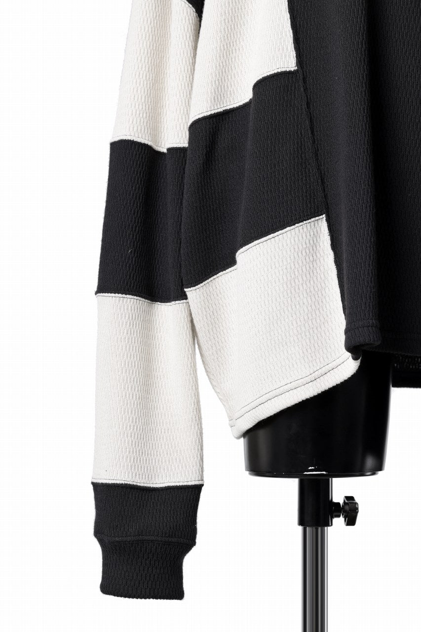 A.F ARTEFACT THERMAL SWITCHING TOP (BLACK x IVORY)