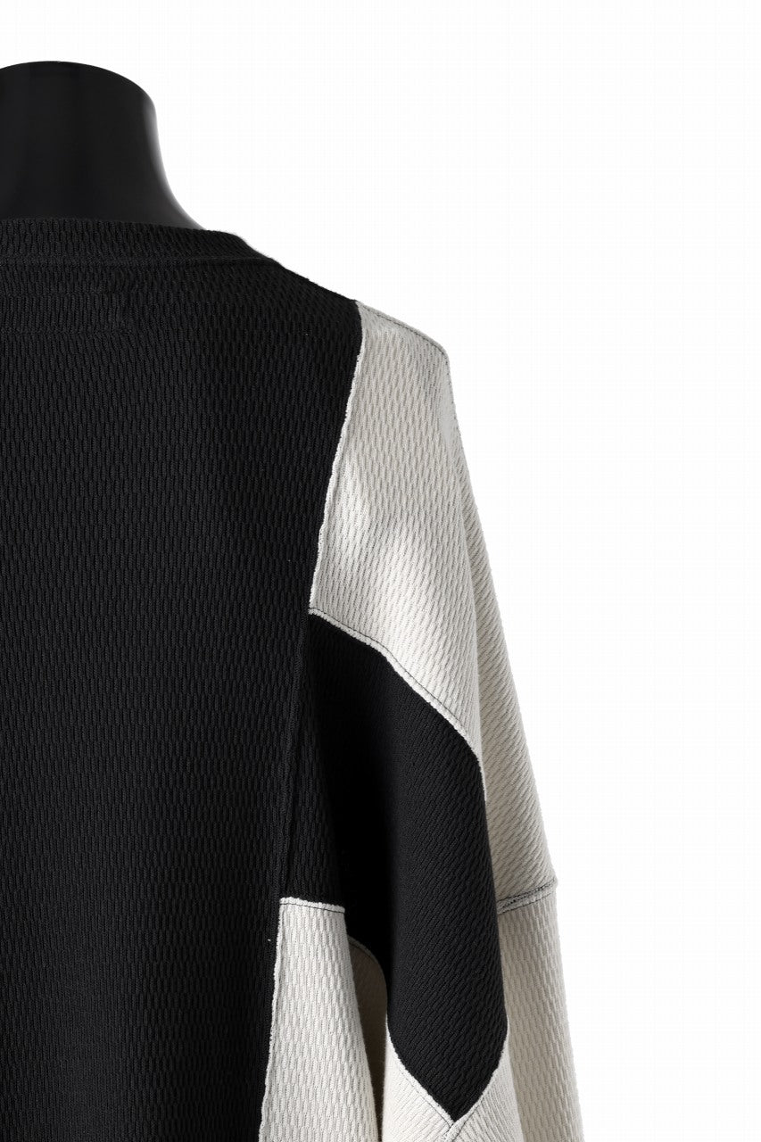 A.F ARTEFACT THERMAL SWITCHING TOP (BLACK x IVORY)