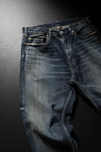 Load image into Gallery viewer, MADNESS AGING DENIM PANTS . M2 REGULAR (INDIGO)