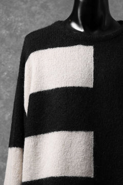 Load image into Gallery viewer, A.F ARTEFACT OVER SIZED BORDER  COMBI KNIT TOPS / MIX WOOL (BLACK x IVORY)