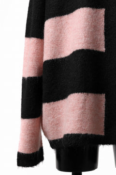 Load image into Gallery viewer, A.F ARTEFACT OVER SIZED BORDER  COMBI KNIT TOPS / MIX WOOL (BLACK x PINK)