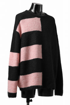 Load image into Gallery viewer, A.F ARTEFACT OVER SIZED BORDER  COMBI KNIT TOPS / MIX WOOL (BLACK x PINK)