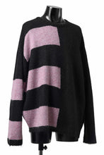 Load image into Gallery viewer, A.F ARTEFACT OVER SIZED BORDER  COMBI KNIT TOPS / MIX WOOL (BLACK x PURPLE)