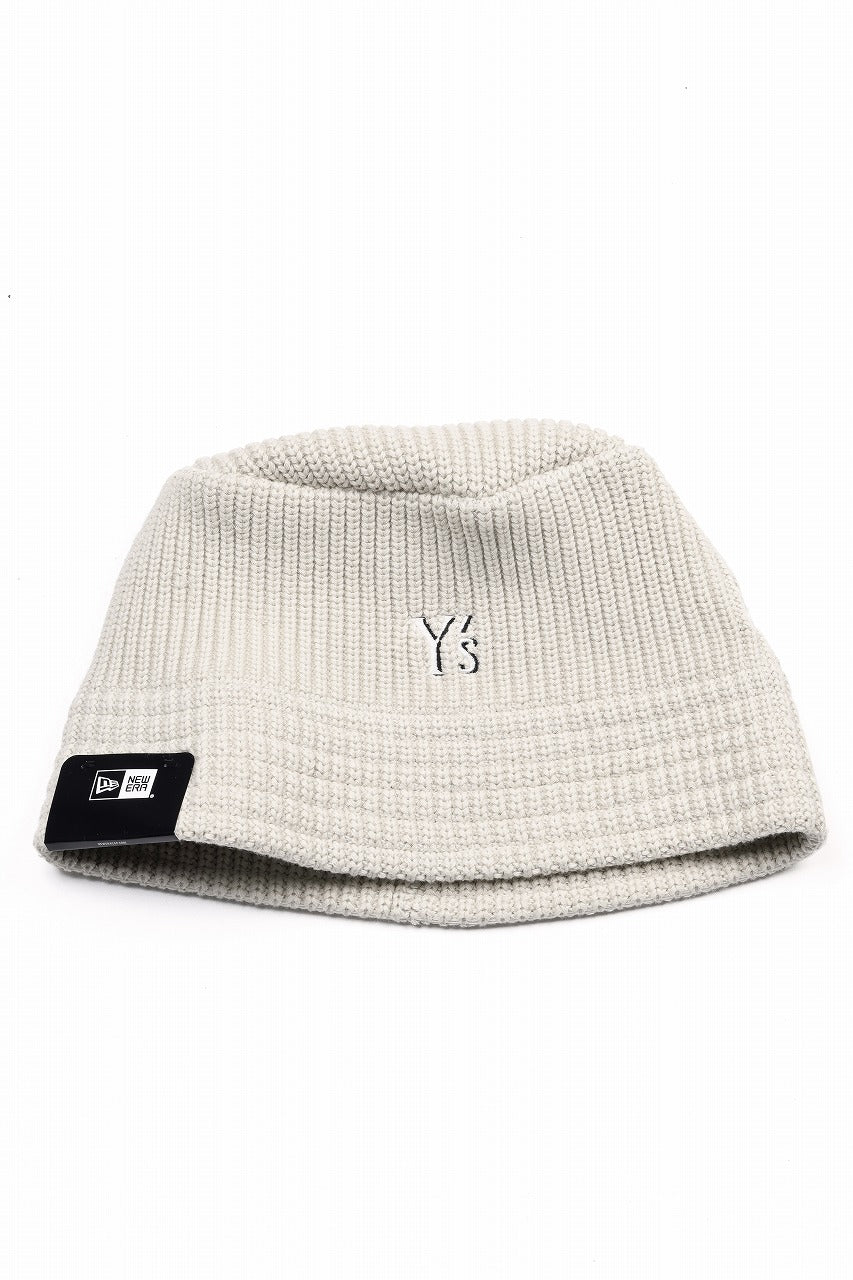 Y's x New Era® KNIT BUCKET OUTLINE HAT (OFF WHITE)