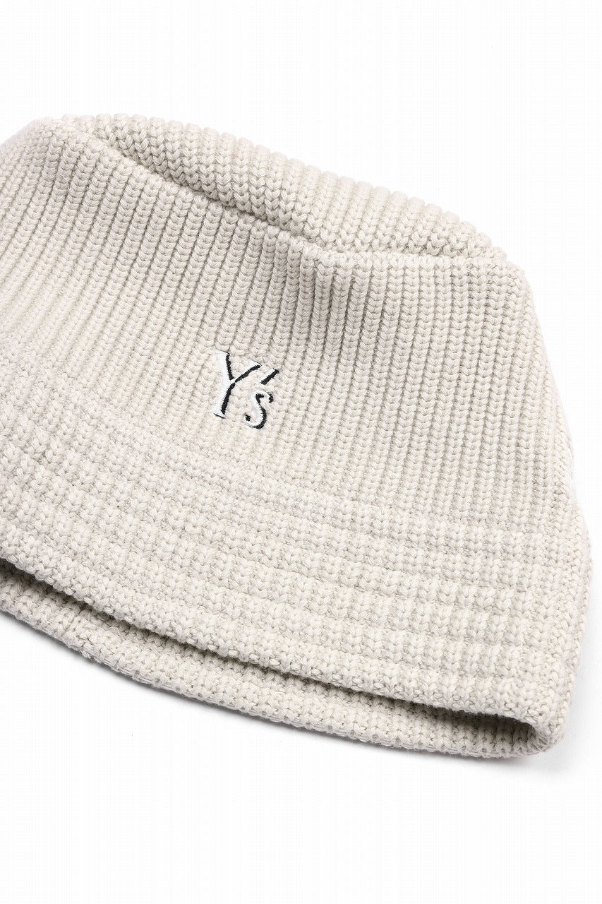 Y's x New Era® KNIT BUCKET OUTLINE HAT (OFF WHITE)