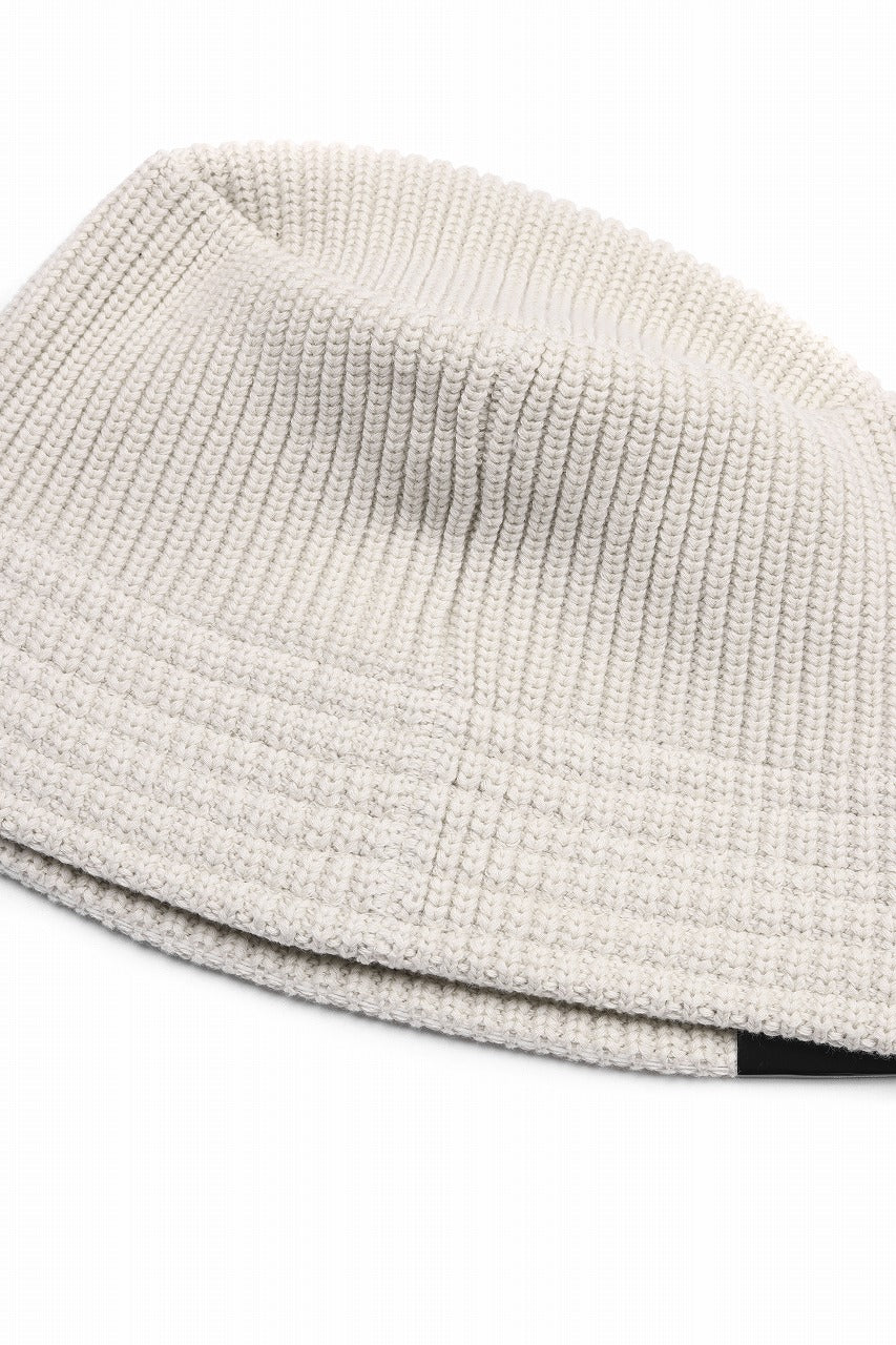 Y's x New Era® KNIT BUCKET OUTLINE HAT (OFF WHITE)