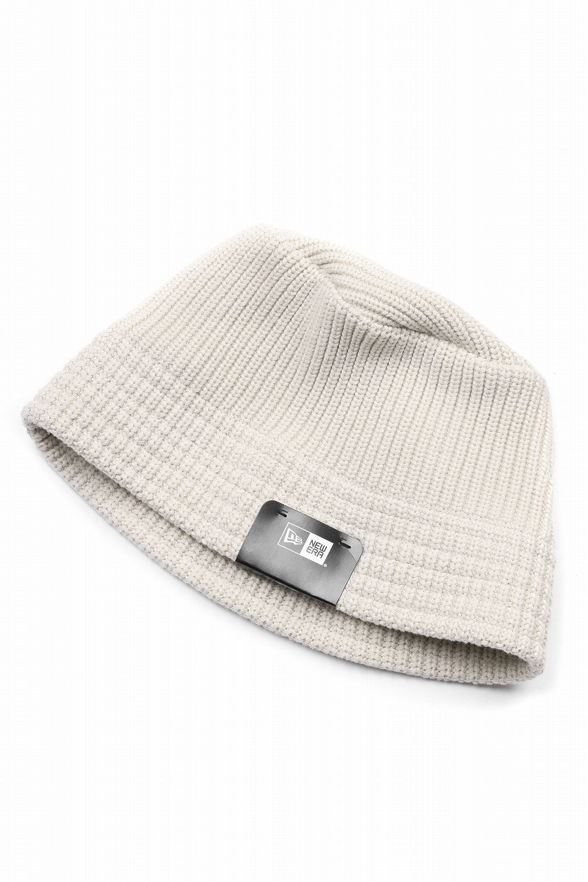 Y's x New Era® KNIT BUCKET OUTLINE HAT (OFF WHITE)