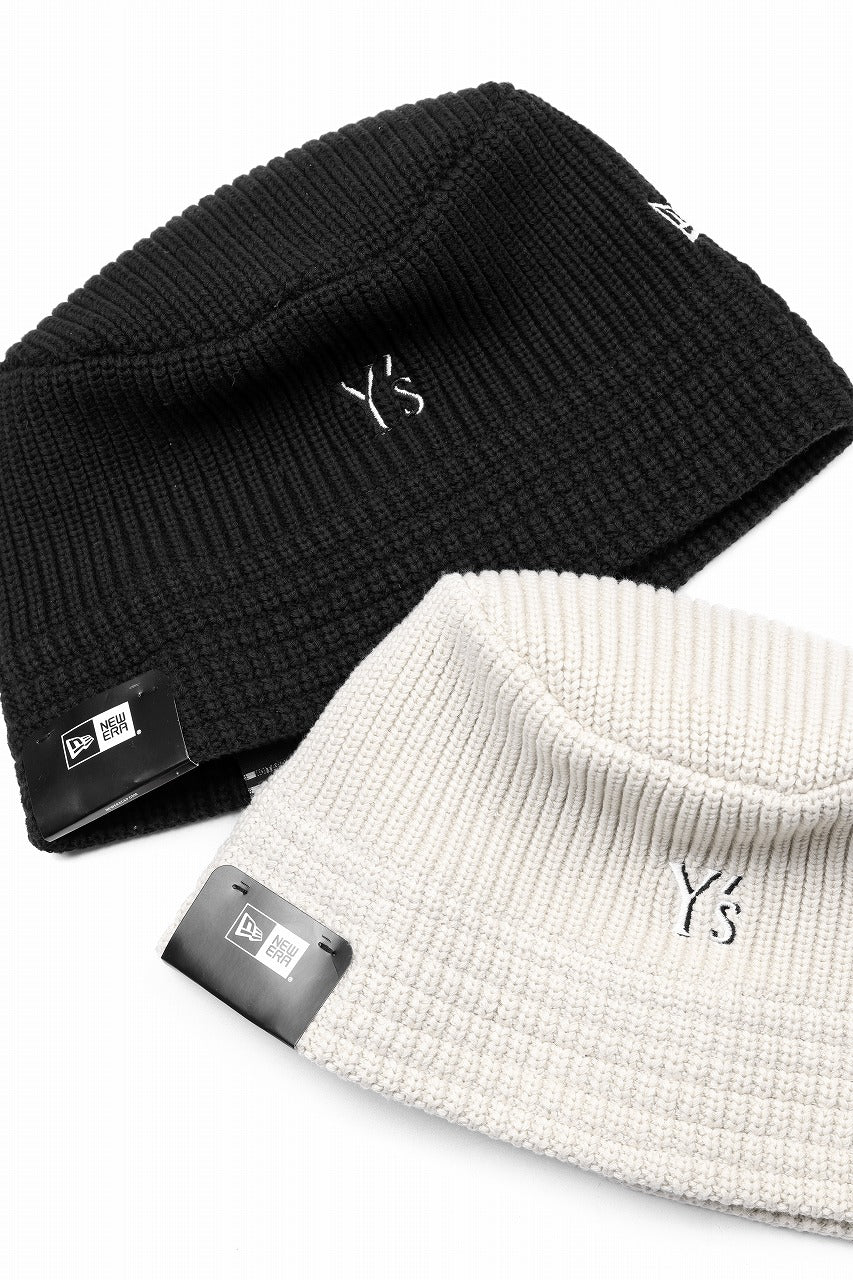 Y's x New Era® KNIT BUCKET OUTLINE HAT (OFF WHITE)