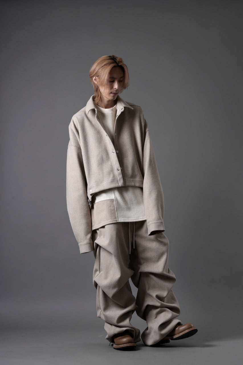 A.F ARTEFACT CROPPED SHIRT JACKET / KNIT JERSEY (BEIGE)