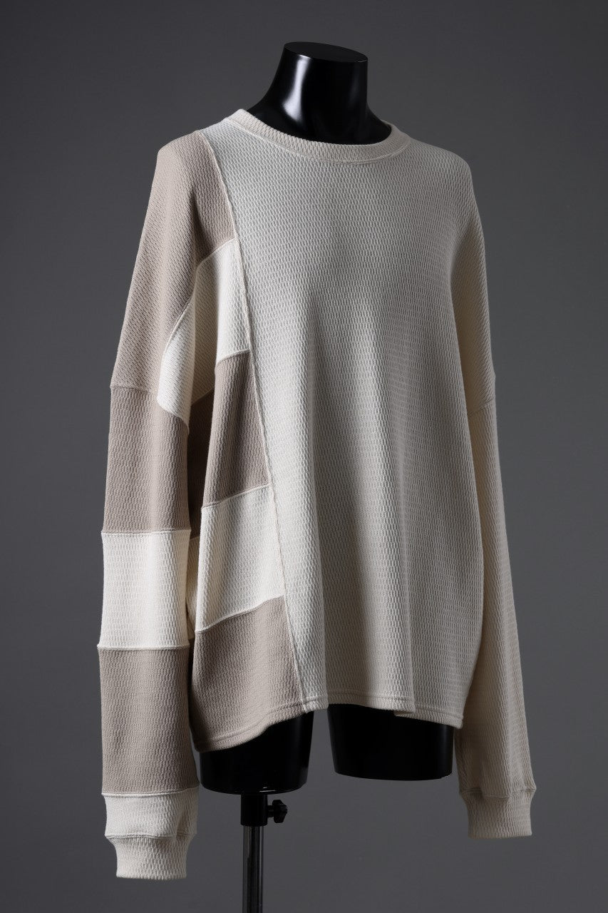 A.F ARTEFACT THERMAL SWITCHING TOP (IVORY x BEIGE)